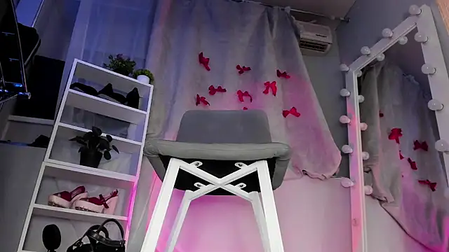 Snapshot of Sahara_Shields chatting on 03-15-25, 12:24 Sahara Shields online show from 03-15-25, 12:24