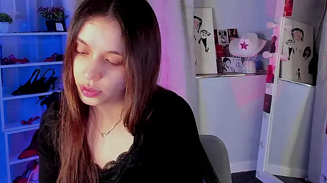 Snapshot of Sahara_Shields chatting on 11-13-25, 08:46 Sahara Shields online show from 11-13-25, 08:46