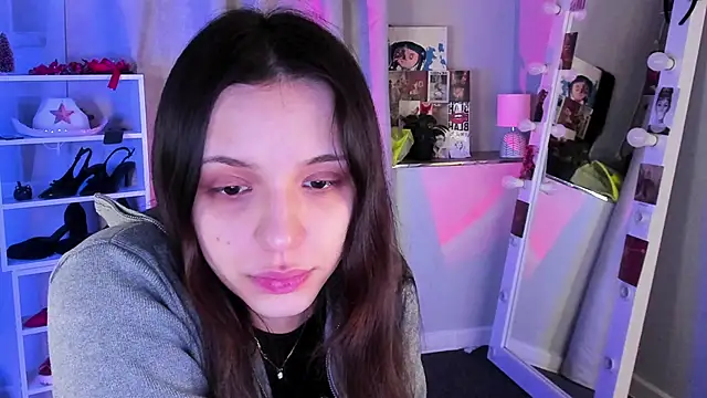 Snapshot of Sahara_Shields chatting on 02-17-26, 09:39 Sahara Shields online show from 02-17-26, 09:39