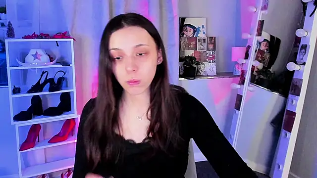 Snapshot of Sahara_Shields chatting on 02-21-26, 09:32 Sahara Shields online show from 02-21-26, 09:32