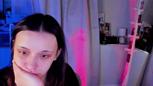 Sahara Shields online show from 03-25-26, 08:42