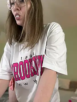 Kiss My Body online show from 01-27-25, 07:13