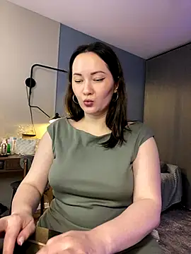 Snapshot of Kiss_My_Body chatting on 10-05-25, 06:28 Kiss My Body online show from 10-05-25, 06:28