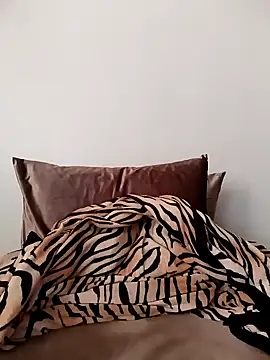 YaraMoon- online show from 01-20-25, 11:45