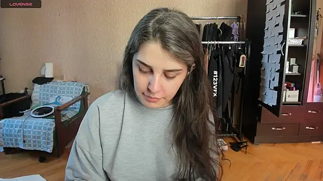 Snapshot of _Roselina_ chatting on 07-01-26, 12:18 Roselina online show from 07-01-26, 12:18