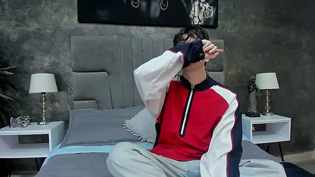 bruce hans online show from 11-25-25, 11:43