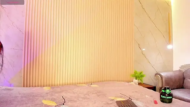 pocahontas pow online show from 10-25-25, 04:31