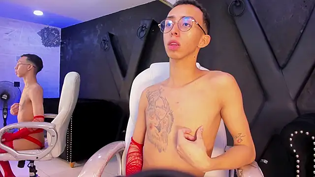 EthaanCox online show from 02-05-25, 05:52