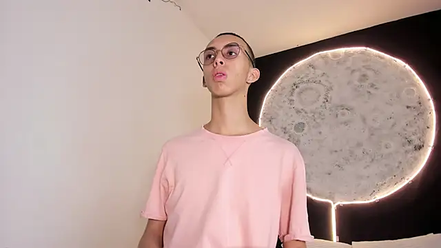 EthaanCox online show from 03-08-25, 08:35