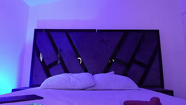 EthaanCox online show from 12-03-25, 08:40