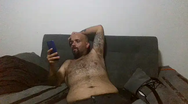 Snapshot of Chubi6669 chatting on 02-04-25, 02:10 Chubi6669 online show from 02-04-25, 02:10