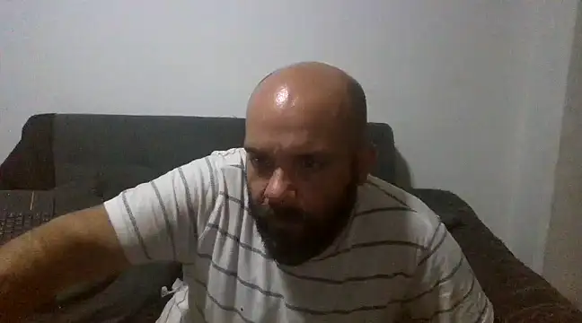 Snapshot of Chubi6669 chatting on 03-15-25, 02:14 Chubi6669 online show from 03-15-25, 02:14