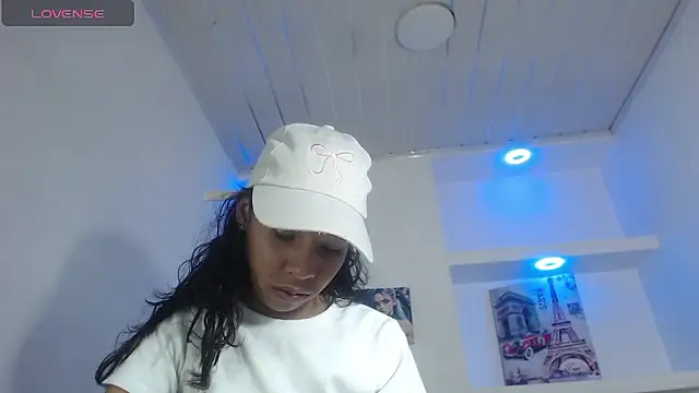 Miss sparkle00 online show from 01-17-26, 08:01