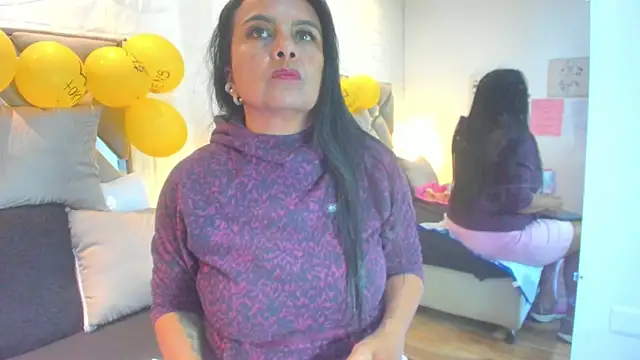 raquell moore online show from 12-22-25, 05:32