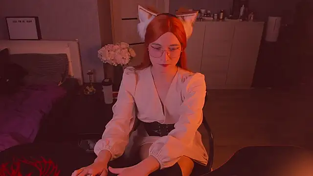 foxy jpg online show from 11-17-25, 10:15