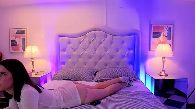 ethan and ava online show from 02-05-25, 01:44