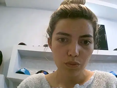 VittoriaTaylor online show from 06-03-26, 11:10