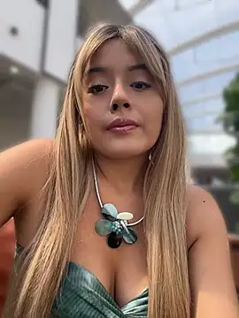 monicavictoria1301 online show from 06-04-26, 02:34