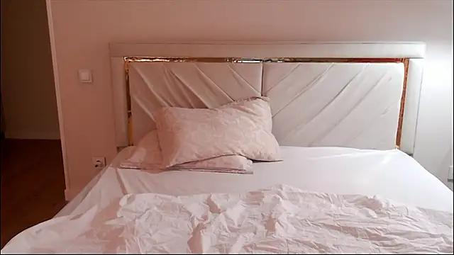 mystiksirenn online show from 02-19-25, 04:12