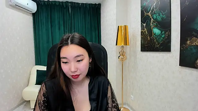 Snapshot of AnnaReyla chatting on 02-06-25, 04:14 AnnaReyla online show from 02-06-25, 04:14