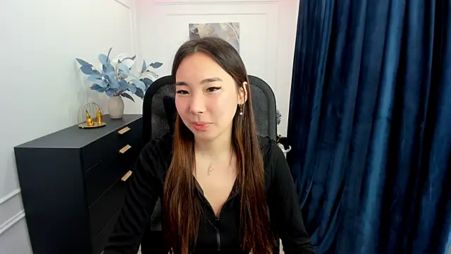 Snapshot of AnnaReyla chatting on 09-21-25, 04:58 AnnaReyla online show from 09-21-25, 04:58