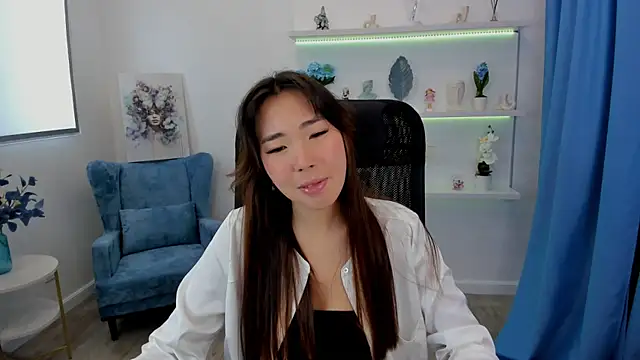 Snapshot of AnnaReyla chatting on 09-28-25, 07:19 AnnaReyla online show from 09-28-25, 07:19