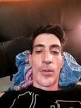 Snapshot of moutt99 chatting on 09-13-25, 05:46 moutt99 online show from 09-13-25, 05:46