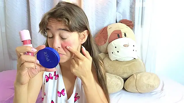 SERAFINA  online show from 10-09-25, 01:20