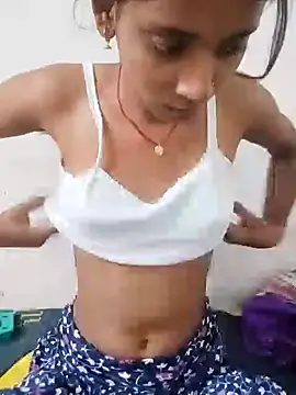 Snapshot of Divya-2007 chatting on 10-16-25, 01:01 Divya-2007 online show from 10-16-25, 01:01