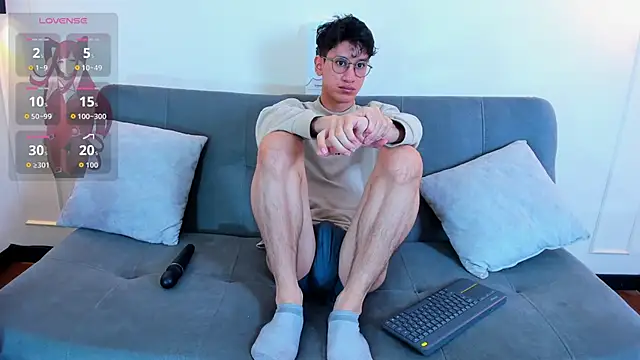 Cum hunters online show from 10-18-25, 04:04