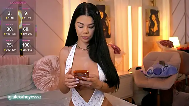 Alexaheyess online show from 05-04-26, 04:08