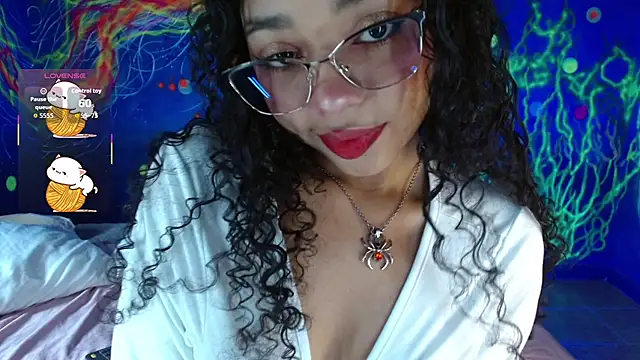 lucie petite online show from 11-09-25, 06:50