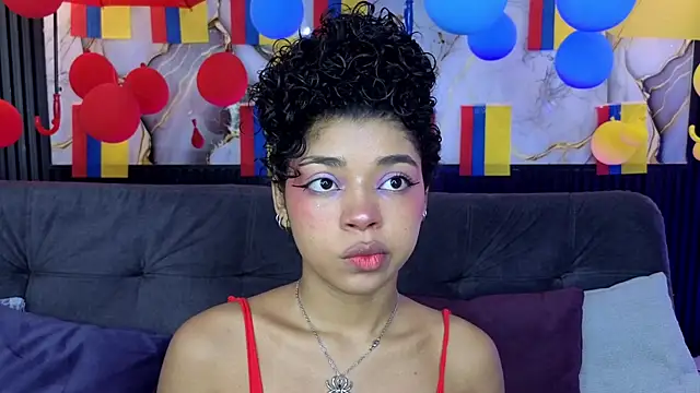 lucie petite online show from 07-05-26, 06:26