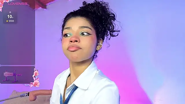 lucie petite online show from 07-29-26, 06:50