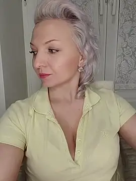 Snapshot of Anesteishen chatting on 11-26-25, 05:25 Anesteishen online show from 11-26-25, 05:25