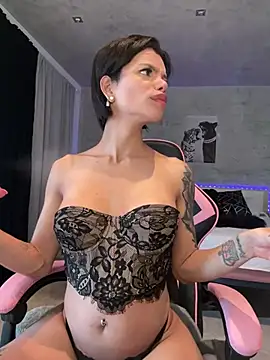 Rosariolovex online show from 03-18-25, 09:52