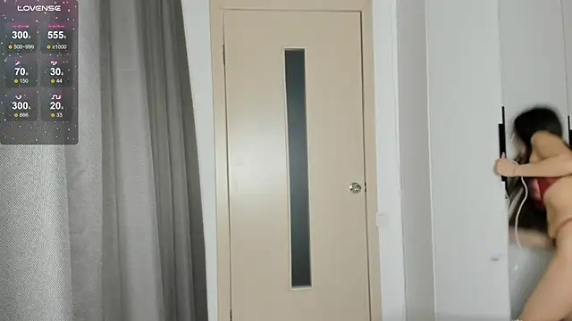 Snapshot of Anny_Leps chatting on 10-31-25, 09:43 Anny Leps online show from 10-31-25, 09:43