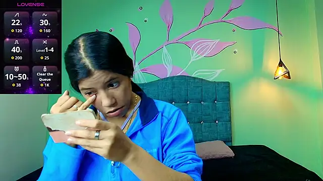 Connie Bell online show from 11-06-25, 07:37