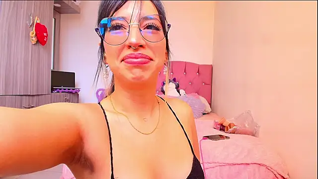 MiaFlamesxxx online show from 04-02-26, 03:31