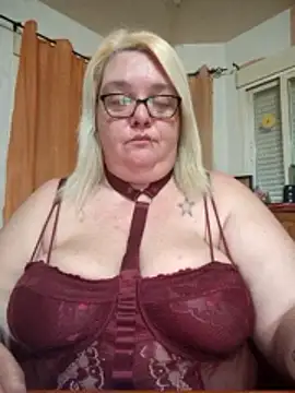 diosacurvy1984 online show from 04-09-26, 07:14