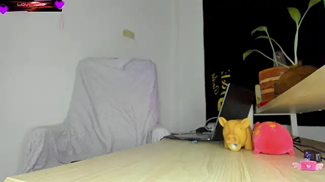 VioletParkker online show from 04-20-26, 02:03