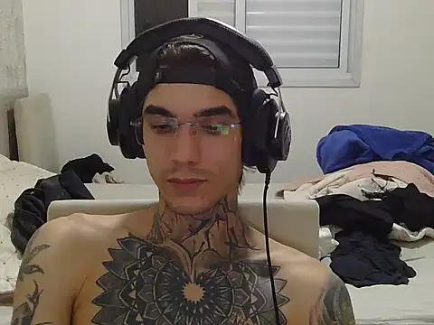 Snapshot of smokingink chatting on 04-22-26, 06:27 smokingink online show from 04-22-26, 06:27