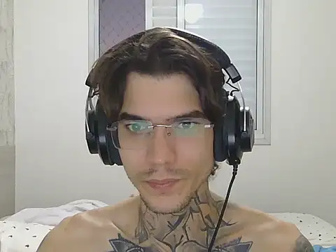 Snapshot of smokingink chatting on 04-25-26, 09:12 smokingink online show from 04-25-26, 09:12