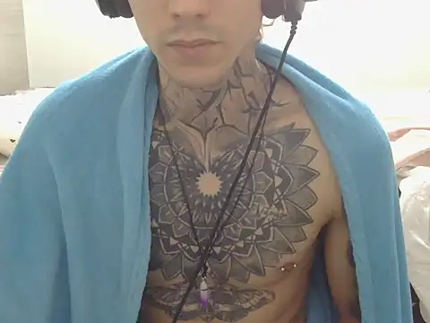 Snapshot of smokingink chatting on 05-05-26, 07:55 smokingink online show from 05-05-26, 07:55