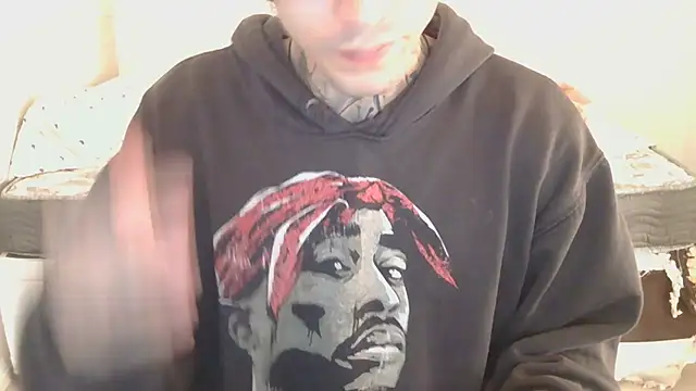 Snapshot of smokingink chatting on 05-12-26, 07:55 smokingink online show from 05-12-26, 07:55