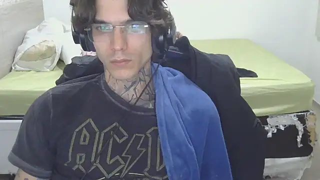 Snapshot of smokingink chatting on 05-14-26, 08:32 smokingink online show from 05-14-26, 08:32