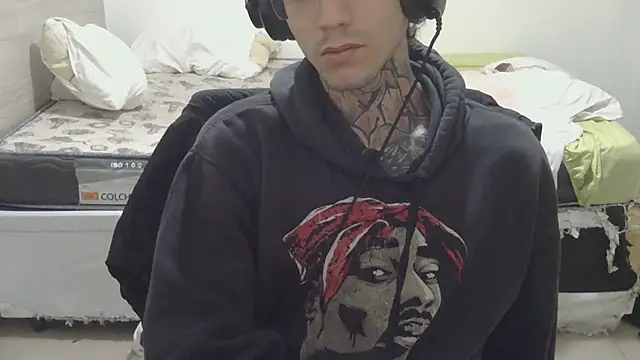 Snapshot of smokingink chatting on 05-16-26, 07:34 smokingink online show from 05-16-26, 07:34
