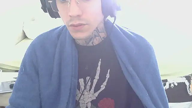Snapshot of smokingink chatting on 06-02-26, 01:46 smokingink online show from 06-02-26, 01:46