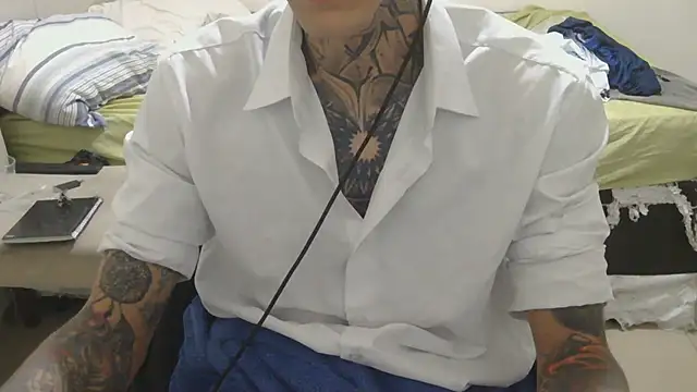 Snapshot of smokingink chatting on 06-06-26, 02:16 smokingink online show from 06-06-26, 02:16