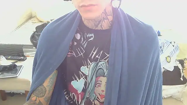 Snapshot of smokingink chatting on 06-06-26, 03:28 smokingink online show from 06-06-26, 03:28
